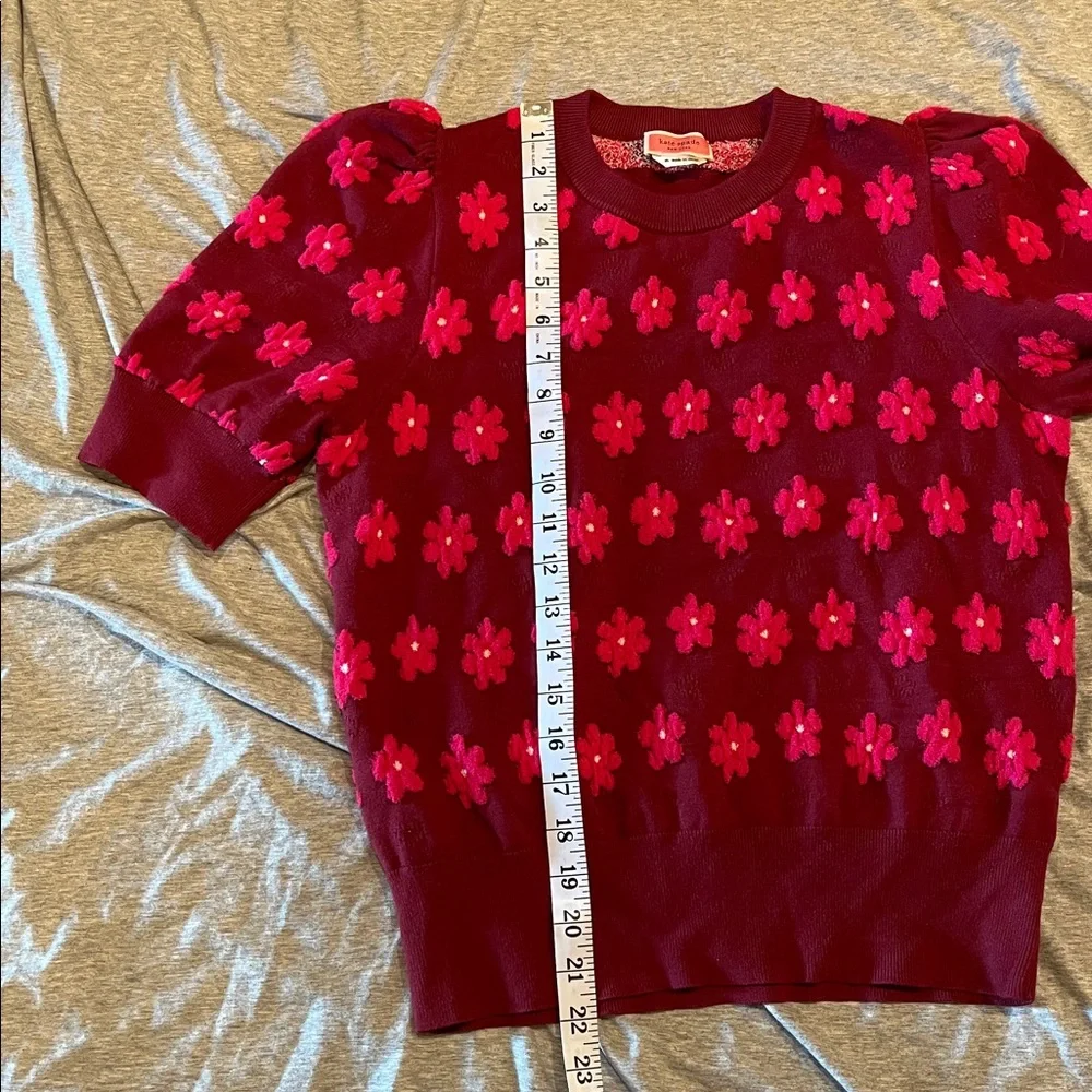Kate Spade New York Marker Floral
Rhubarb Sweater Sz Medium - Picture 6 of 8